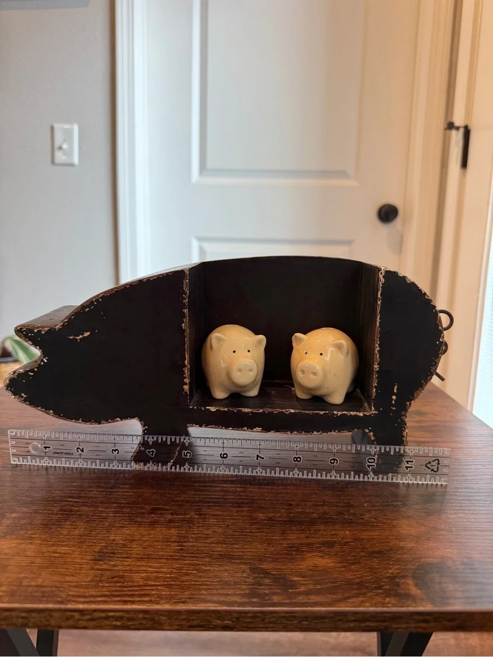 Rustic Pig Shelf with Cream Ceramic Pig Salt & Pepper Set
